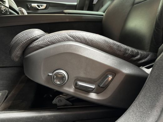 Volvo  XC60 2.0 T8 Twin Engine AWD Inscription 391Pk Automaat (PANORAMADAK, APPLE CARPLAY, MEMORY SEATS, LEDE... ActivLease financial lease