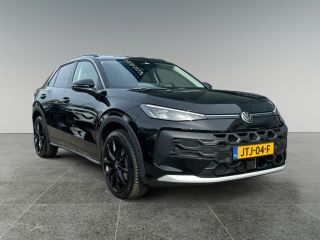 Volkswagen T-Roc 1.5 115pk eTsi Life First Edition Parkeerassistent 'Park Assist' | Voorstoelen verwarmbaar | Acht...