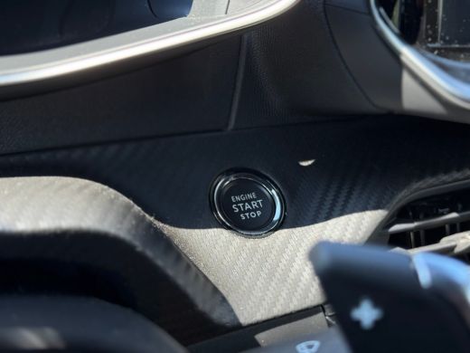 Peugeot 2008 Hybrid 145 GT 360 camera | Keyless | Interieurverlichting | Adeptieve cruise control | Apple carp... ActivLease financial lease