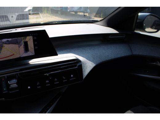 Peugeot 3008 GT | Adaptieve cruise control met Stop&Go functie | Elektrische parkeerrem | Extra getinte achter... ActivLease financial lease
