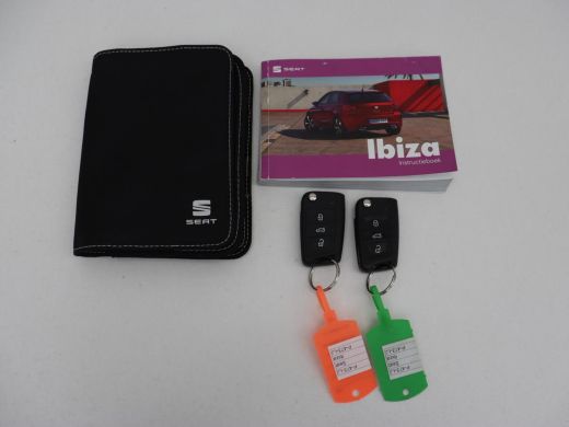 Seat Ibiza 1.0 EcoTSI FR Intense | Stoelverwarming | Adaptive cruise | Leder/Alcantara | Camera | Carplay | ... ActivLease financial lease