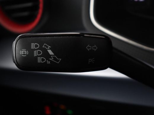 Seat Ibiza 1.0 EcoTSI FR Intense | Stoelverwarming | Adaptive cruise | Leder/Alcantara | Camera | Carplay | ... ActivLease financial lease