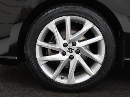 Seat Ibiza 1.0 EcoTSI FR Intense | Stoelverwarming | Adaptive cruise | Leder/Alcantara | Camera | Carplay | ... ActivLease financial lease