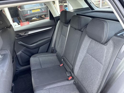 Skoda Karoq 1.5 TSI ACT Business Edition Plus Trekhaak | Dealeronderhouden | TopStaat ActivLease financial lease