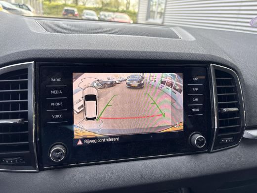 Skoda Karoq 1.5 TSI ACT Business Edition Plus Trekhaak | Dealeronderhouden | TopStaat ActivLease financial lease