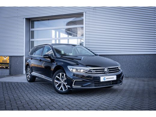 Volkswagen Passat Variant 1.4 TSI PHEV GTE Business | Achteruitrijcamera | Comfortstoel(en) | Matrix LED koplampen ActivLease financial lease