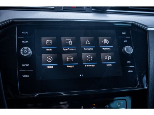 Volkswagen Passat Variant 1.4 TSI PHEV GTE Business | Achteruitrijcamera | Comfortstoel(en) | Matrix LED koplampen ActivLease financial lease