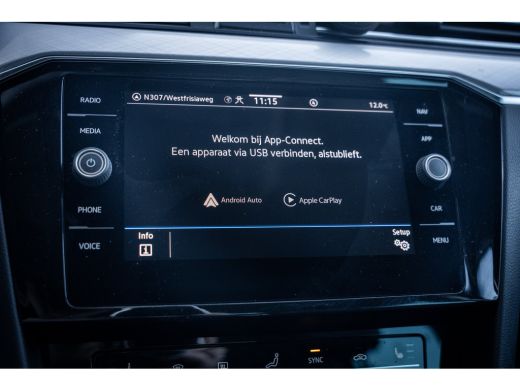 Volkswagen Passat Variant 1.4 TSI PHEV GTE Business | Achteruitrijcamera | Comfortstoel(en) | Matrix LED koplampen ActivLease financial lease