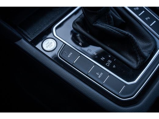 Volkswagen Passat Variant 1.4 TSI PHEV GTE Business | Achteruitrijcamera | Comfortstoel(en) | Matrix LED koplampen ActivLease financial lease