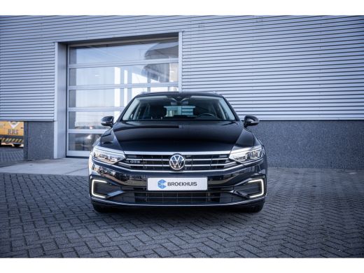 Volkswagen Passat Variant 1.4 TSI PHEV GTE Business | Achteruitrijcamera | Comfortstoel(en) | Matrix LED koplampen ActivLease financial lease