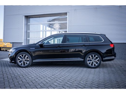Volkswagen Passat Variant 1.4 TSI PHEV GTE Business | Achteruitrijcamera | Comfortstoel(en) | Matrix LED koplampen ActivLease financial lease