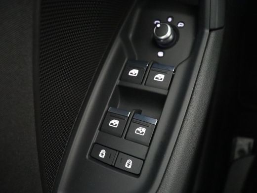 Audi A3 35 TFSI Advanced edition | Sportstoelen | Virtual Cockpit | Carplay | Navigatie | Full LED | Park... ActivLease financial lease