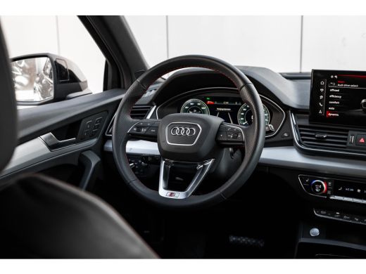 Audi Q5 55 TFSI e quattro Competition 367PK | Trekhaak | Panorama dak | Ledere Bekleding | 360 Camera | B... ActivLease financial lease
