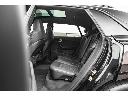 Audi Q8 60 TFSI e quattro Pro Line S Competition 462 PK | Trekhaak | Panoramadak | Carbon Afwerking Inter... ActivLease financial lease