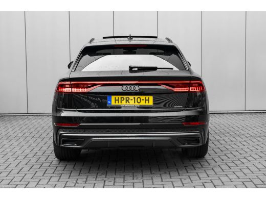 Audi Q8 60 TFSI e quattro Pro Line S Competition 462 PK | Trekhaak | Panoramadak | Carbon Afwerking Inter... ActivLease financial lease