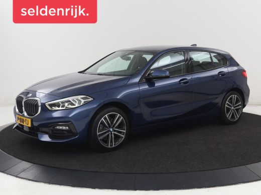 BMW 1 Serie 118i Sport Line | Sportstoelen | Carplay | Half leder | Live Cockpit | Full LED | Navigatie | Sfe...
