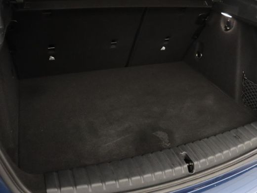 BMW 1 Serie 118i Sport Line | Sportstoelen | Carplay | Half leder | Live Cockpit | Full LED | Navigatie | Sfe... ActivLease financial lease