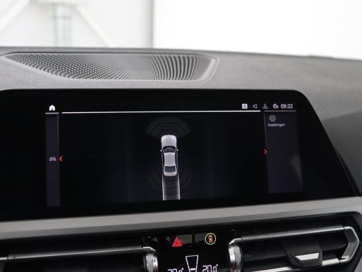 BMW 3 Serie 320i Executive Edition | Sportstoelen | Carplay | Live Cockpit | Half leder | Navigatie | Full LE... ActivLease financial lease