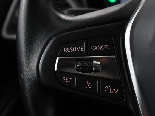 BMW 3 Serie 320i Executive Edition | Sportstoelen | Carplay | Live Cockpit | Half leder | Navigatie | Full LE... ActivLease financial lease