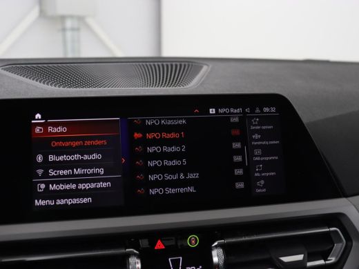 BMW 3 Serie 320i Executive Edition | Sportstoelen | Carplay | Live Cockpit | Half leder | Navigatie | Full LE... ActivLease financial lease