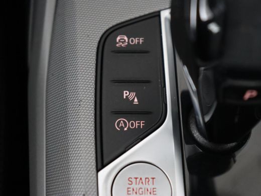 BMW 3 Serie 320i Executive Edition | Sportstoelen | Carplay | Live Cockpit | Half leder | Navigatie | Full LE... ActivLease financial lease