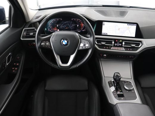BMW 3 Serie 320i Executive Edition | Sportstoelen | Carplay | Live Cockpit | Half leder | Navigatie | Full LE... ActivLease financial lease