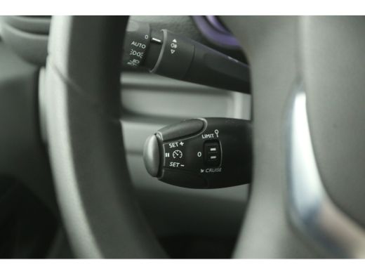 Citroën Jumpy 1.5 BlueHDI L2H1 | Airco | Cruise | 3 Zits | Carplay | Navi | Parkeersens. ActivLease financial lease