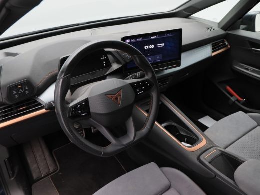 CUPRA Born Performance One 62 kWh 204 Pk | Camera | Stoelverwarming | Adaptive Cruise | CarPlay | Climatroni... ActivLease financial lease