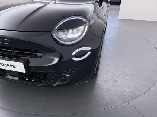 Fiat 600 Sport | Demo deal | 10,25" touchscreen radio met Bluetooth, DAB & USB | Apple Carplay&reg; / Android ... ActivLease financial lease