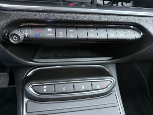 Fiat 600 Sport | Demo deal | 10,25" touchscreen radio met Bluetooth, DAB & USB | Apple Carplay&reg; / Android ... ActivLease financial lease