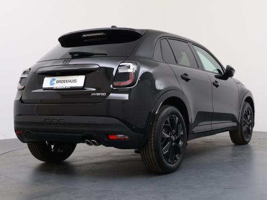 Fiat 600 Sport | Demo deal | 10,25" touchscreen radio met Bluetooth, DAB & USB | Apple Carplay&reg; / Android ... ActivLease financial lease