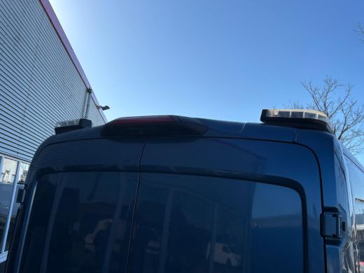 Ford Transit 330 2.0 TDCI L3H2 Trend | 3 Zitplaatsen | Trekhaak | Parkeer Camera | LET OP MOTOR STUK ActivLease financial lease