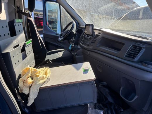 Ford Transit 330 2.0 TDCI L3H2 Trend | 3 Zitplaatsen | Trekhaak | Parkeer Camera | LET OP MOTOR STUK ActivLease financial lease