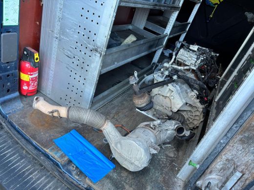 Ford Transit 330 2.0 TDCI L3H2 Trend | 3 Zitplaatsen | Trekhaak | Parkeer Camera | LET OP MOTOR STUK ActivLease financial lease