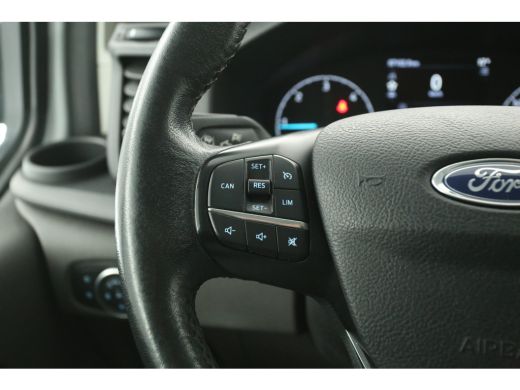 Ford Transit Custom 2.0 TDCI L1H1 | Airco | Camera | Cruise | Trekhaak | 3 Zits | Carplay | Stoelverw. ActivLease financial lease