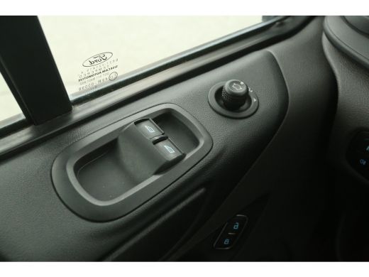 Ford Transit Custom 2.0 TDCI L1H1 | Airco | Camera | Cruise | Trekhaak | 3 Zits | Carplay | Stoelverw. ActivLease financial lease