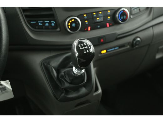 Ford Transit Custom 2.0 TDCI L1H1 | Airco | Camera | Cruise | Trekhaak | 3 Zits | Carplay | Stoelverw. ActivLease financial lease