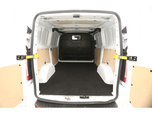Ford Transit Custom 2.0 TDCI L1H1 | Airco | Camera | Cruise | Trekhaak | 3 Zits | Carplay | Stoelverw. ActivLease financial lease
