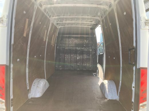 Iveco Daily 35-140 Automaat | 2017 | Euro 6 | Trekhaak | Airco ActivLease financial lease