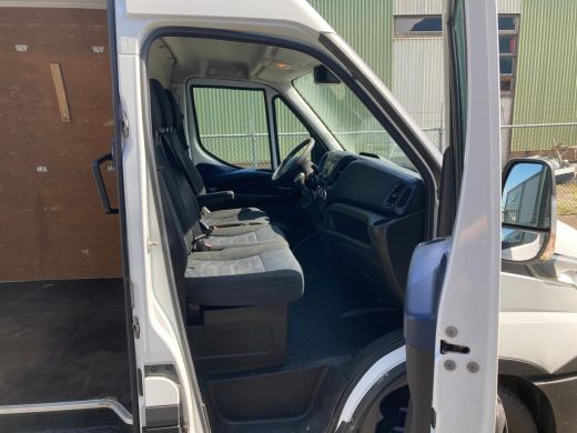 Iveco Daily 35-140 Automaat | 2017 | Euro 6 | Trekhaak | Airco ActivLease financial lease