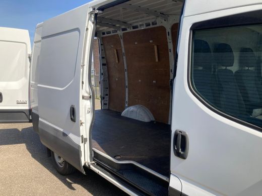 Iveco Daily 35-140 Automaat | 2017 | Euro 6 | Trekhaak | Airco ActivLease financial lease