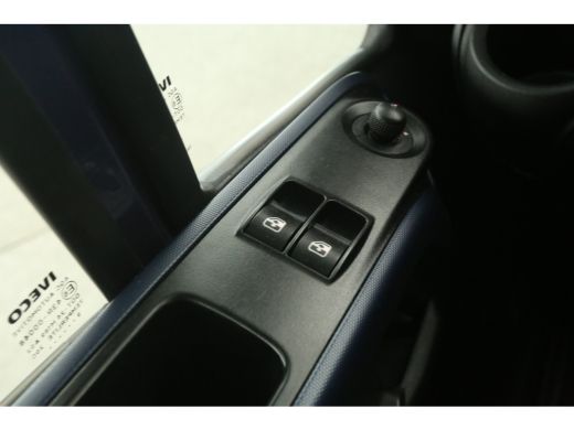 Iveco Daily 35S16V 2.3 352 L2H1 | 3500kg Trekgew. | Airco | Cruise | Carplay | 3 Zits | Trekhaak | Imperiaal ActivLease financial lease