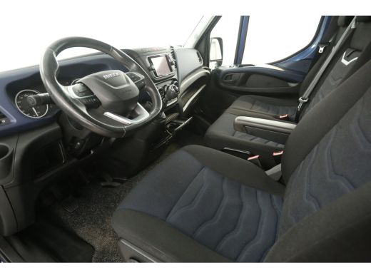 Iveco Daily 35S16V 2.3 352 L2H1 | 3500kg Trekgew. | Airco | Cruise | Carplay | 3 Zits | Trekhaak | Imperiaal ActivLease financial lease