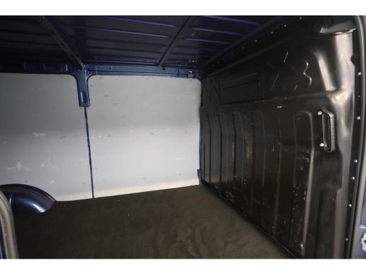 Iveco Daily 35S16V 2.3 352 L2H1 | 3500kg Trekgew. | Airco | Cruise | Carplay | 3 Zits | Trekhaak | Imperiaal ActivLease financial lease