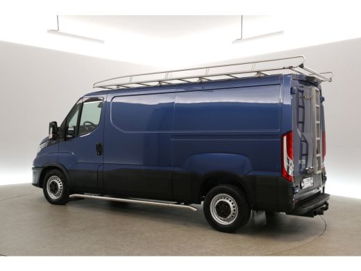 Iveco Daily 35S16V 2.3 352 L2H1 | 3500kg Trekgew. | Airco | Cruise | Carplay | 3 Zits | Trekhaak | Imperiaal ActivLease financial lease