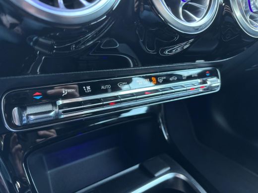 Mercedes-Benz A-Klasse 160 Business Solution Luxury | Sfeerverlichting | Mbux | Leer | Stoelverwarming ActivLease financial lease