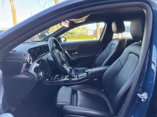 Mercedes-Benz A-Klasse 160 Business Solution Luxury | Sfeerverlichting | Mbux | Leer | Stoelverwarming ActivLease financial lease