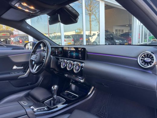Mercedes-Benz A-Klasse 160 Business Solution Luxury | Sfeerverlichting | Mbux | Leer | Stoelverwarming ActivLease financial lease