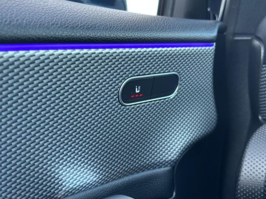 Mercedes-Benz A-Klasse 160 Business Solution Luxury | Sfeerverlichting | Mbux | Leer | Stoelverwarming ActivLease financial lease
