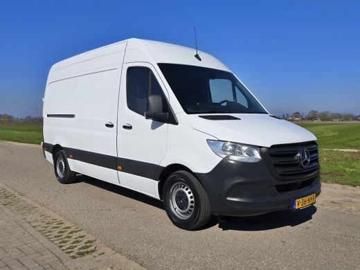 Mercedes-Benz Sprinter 315 1.9 CDI L2 H2 RWD 150 Pk - Euro 6 - Airco - Cruise Control - ParkeerCamera ActivLease financial lease